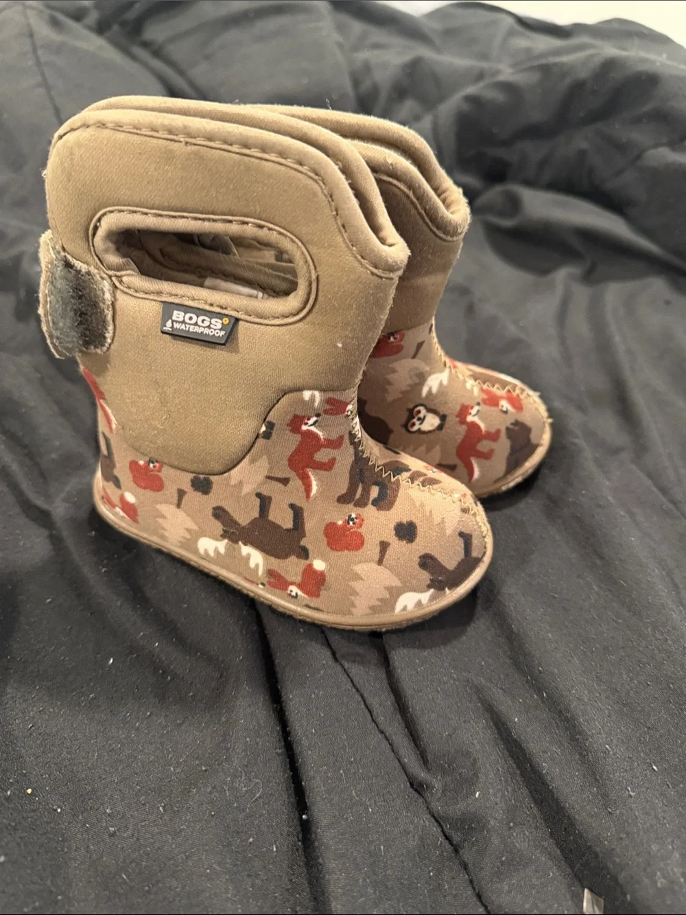 Bogs Kids Brown and Tan Woodland Print Rain Boots toddler size 4 fox print